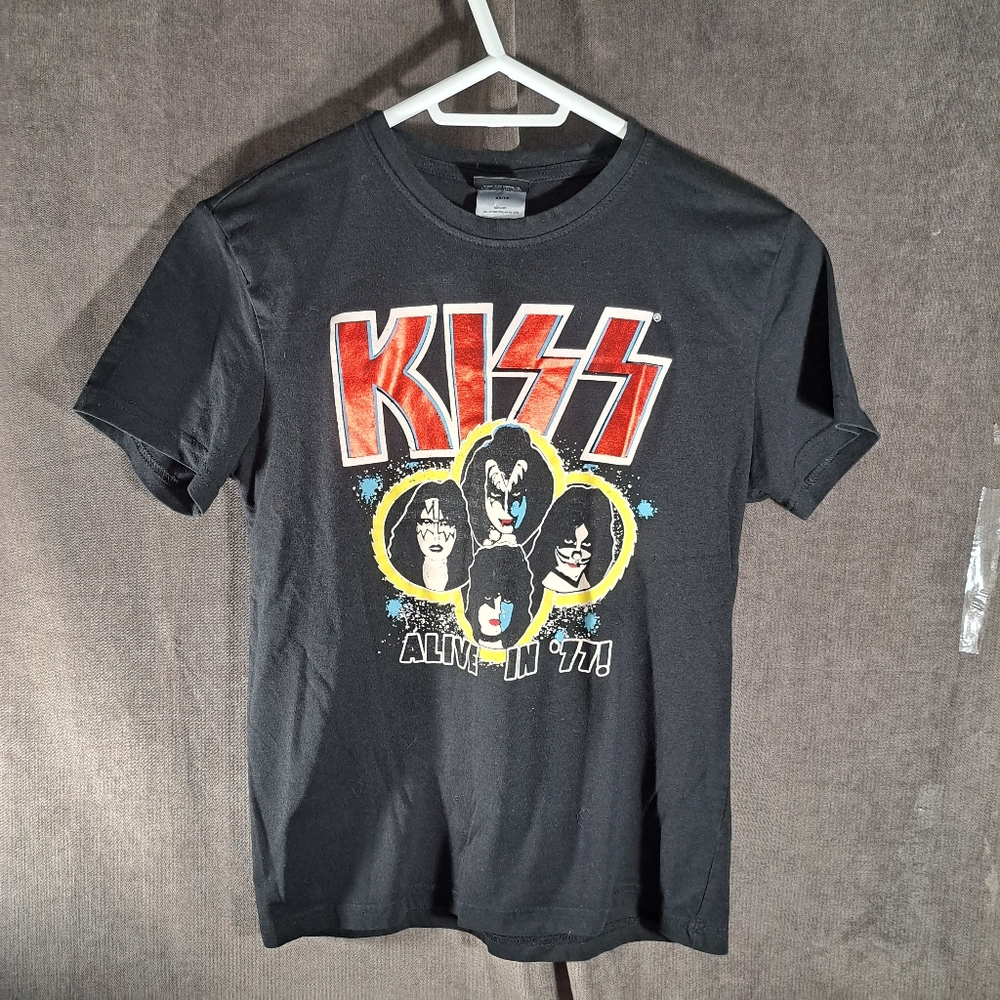 Kiss Alive In '77! Black with Metallic Red Graphic Band Tee VG XS